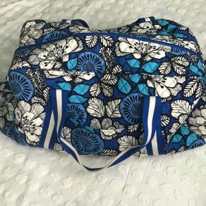 vera bradley duffle bag